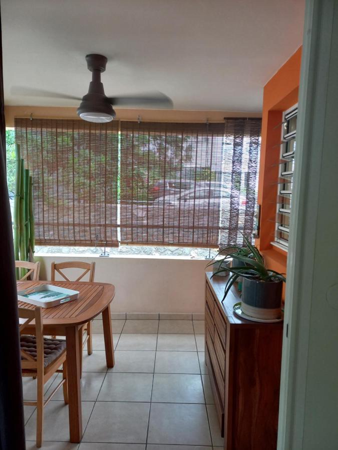 Bel Appartement Avec Terrasse Proche Des Plages Saint-Gilles-les-Bains Exterior foto